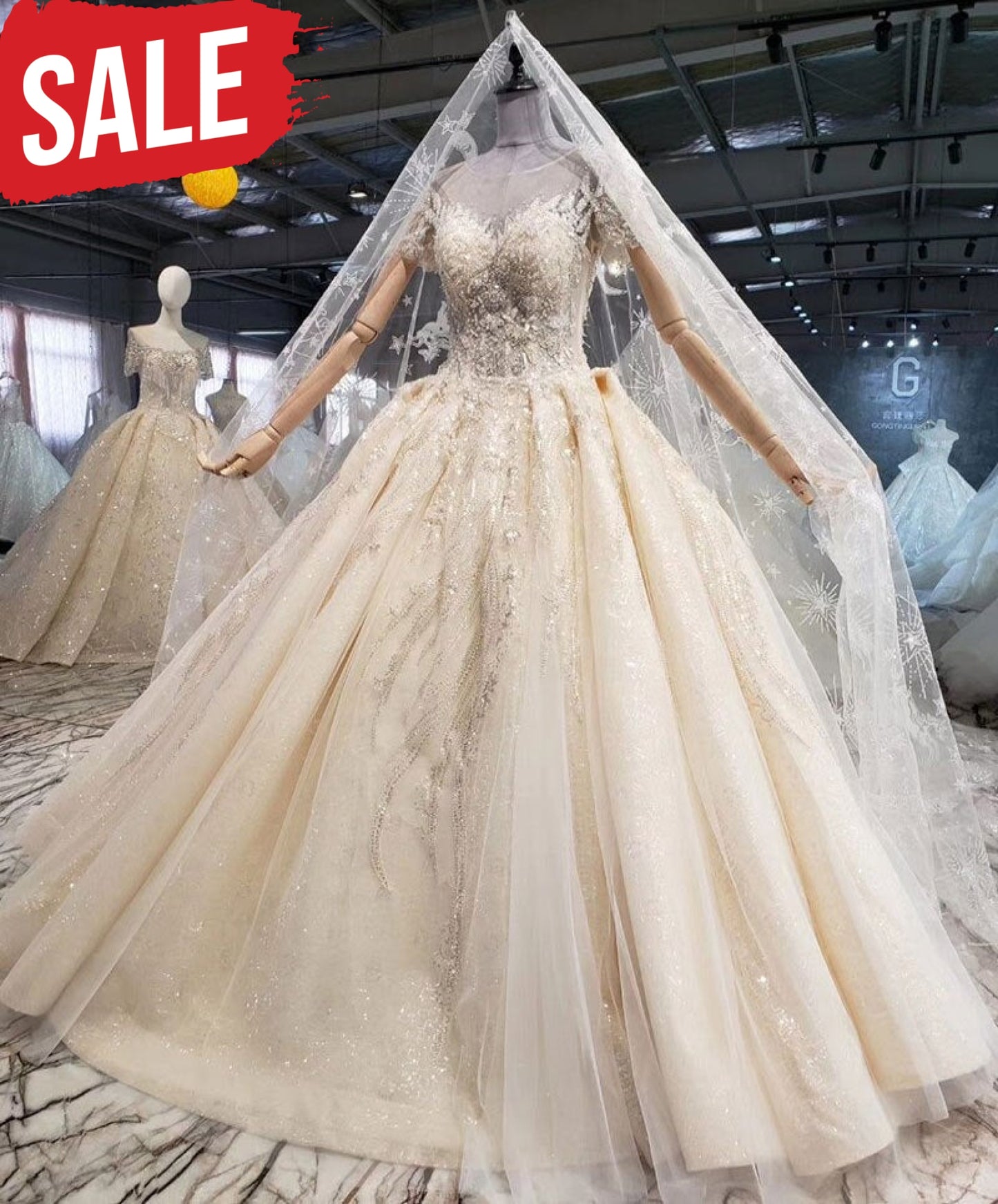 Long Sleeve Luxurious Lace Bridal Wedding Dress Luxurious Lace Bridal Wedding Dress Luxurious Lace Bridal Wedding Dress Luxurious Lace Bridal Wedding Dress Wedding Dress